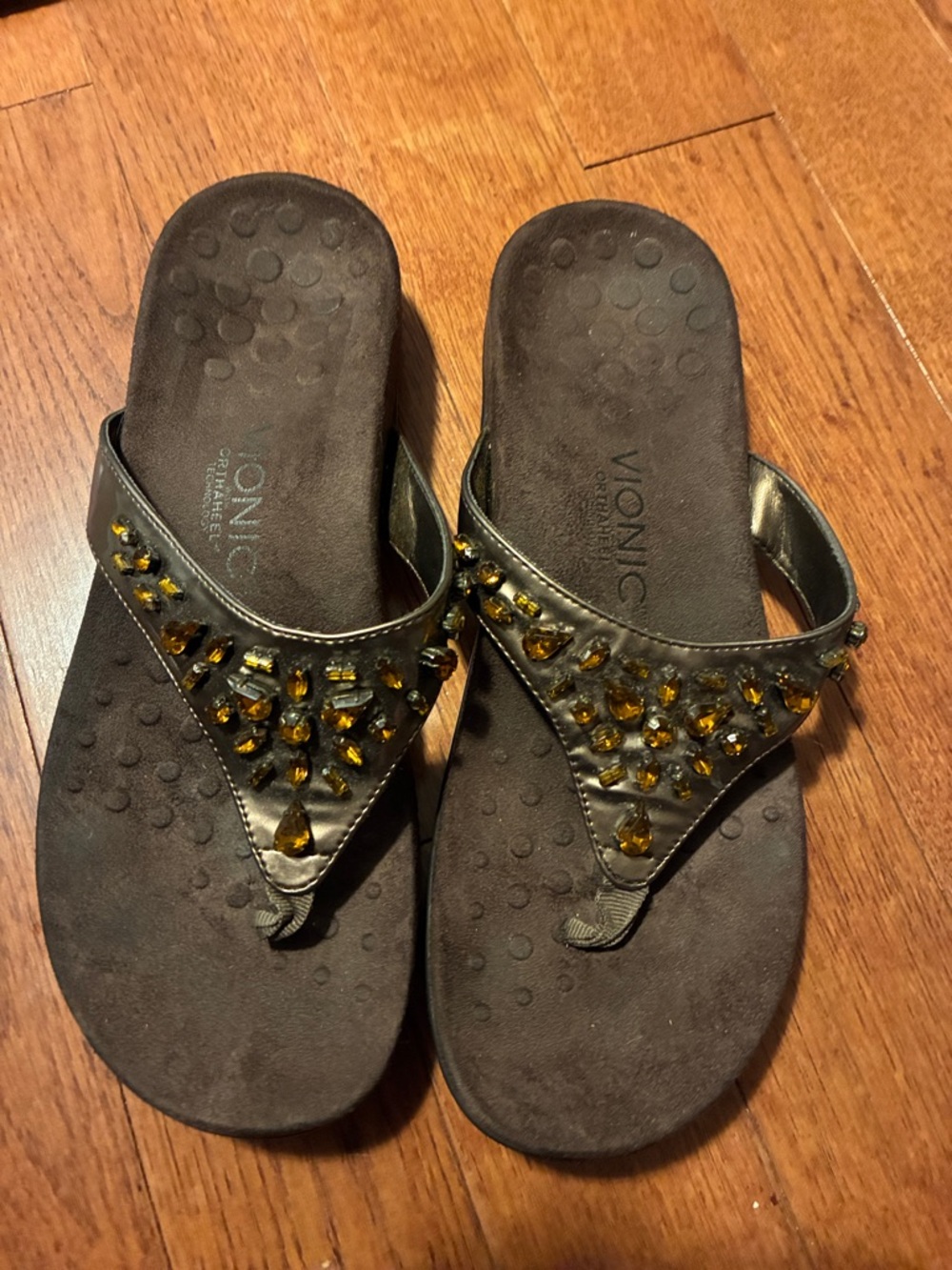 Vionic Women's Brown Jeweled Thong Orthaheel Sandals Flip Flops size 9 Orthotic